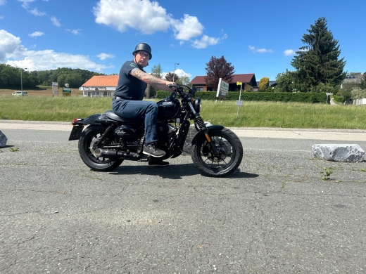 Früh Jahrs Angebot Aquila GV 125 S Modell 25 Chopper